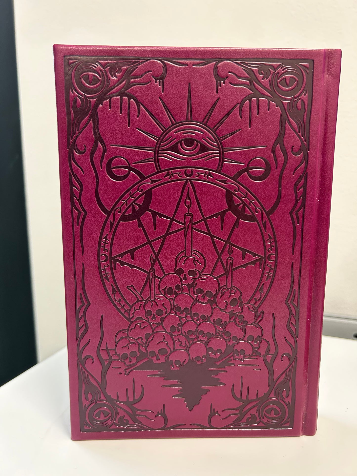 She Dreams in Blood: Obsidian Path Vol. 2 (Collector's Edition)