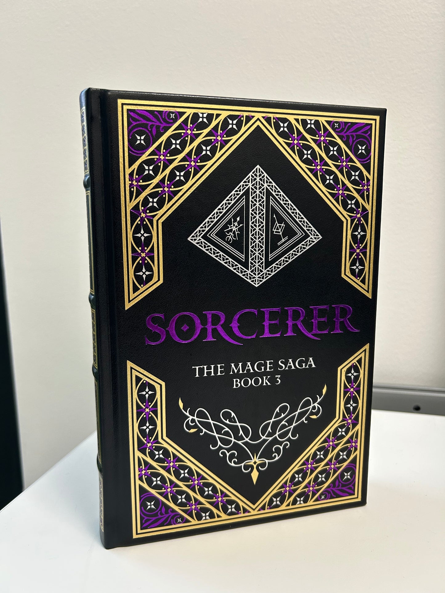 The Mage Saga Book 3: Sorcerer (Collector's Edition)